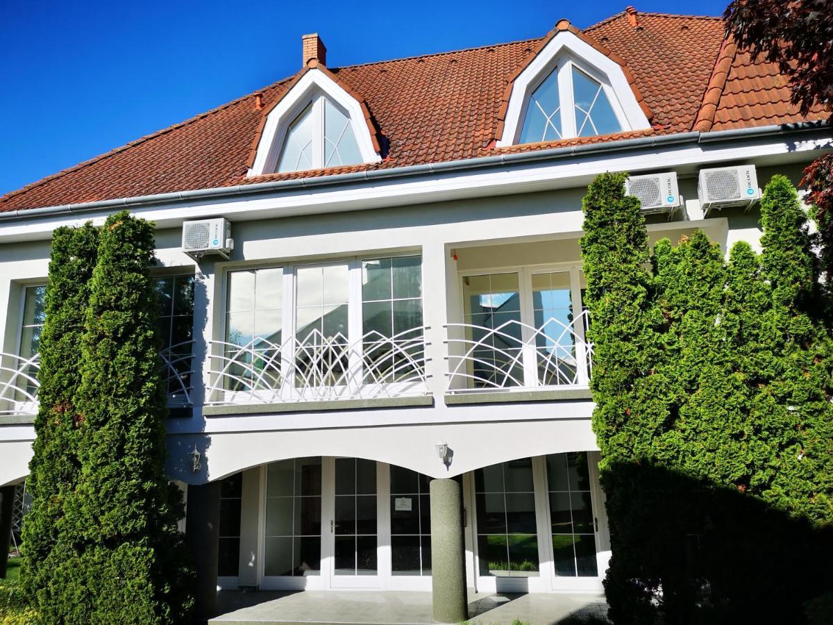 Gyorfi Apartmanhaz Zamárdi Exteriér fotografie